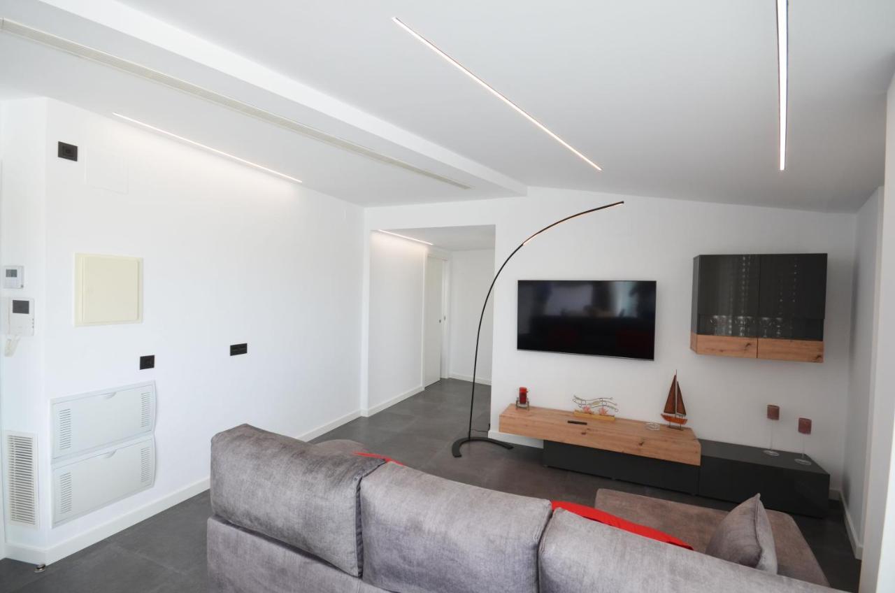 Suites Port Камбрильс Экстерьер фото