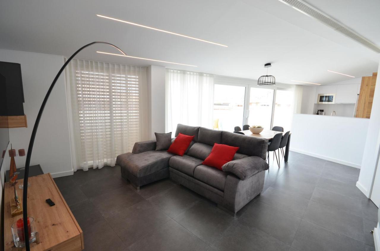 Suites Port Камбрильс Экстерьер фото